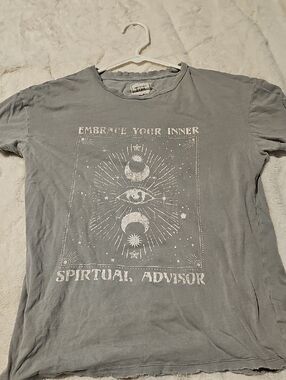 Modish Rebel  Gray Graphic Tee - Spiritual Advisor